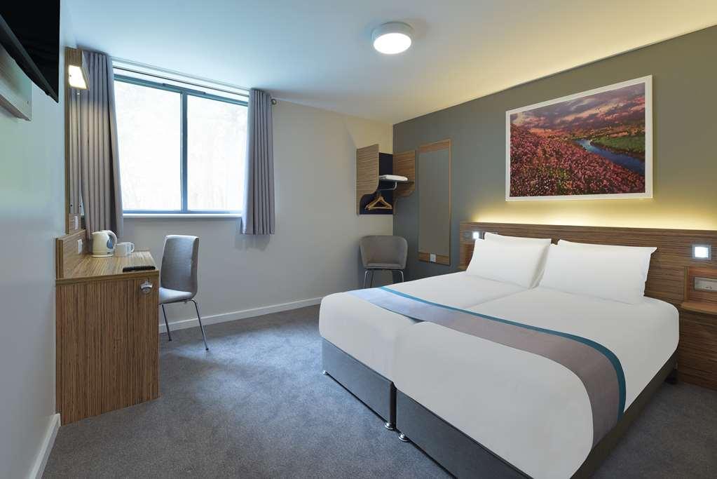 Travelodge York Central Micklegate Стая снимка