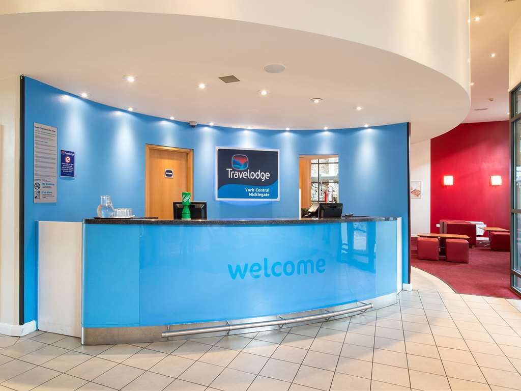 Travelodge York Central Micklegate Интериор снимка